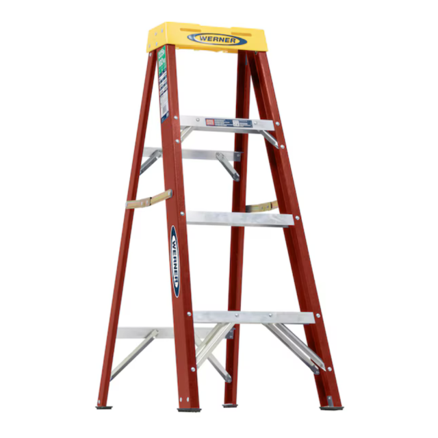 Werner Fs204P2025 4ft (8ft Reachable) Fiberglass type 2 Ladder